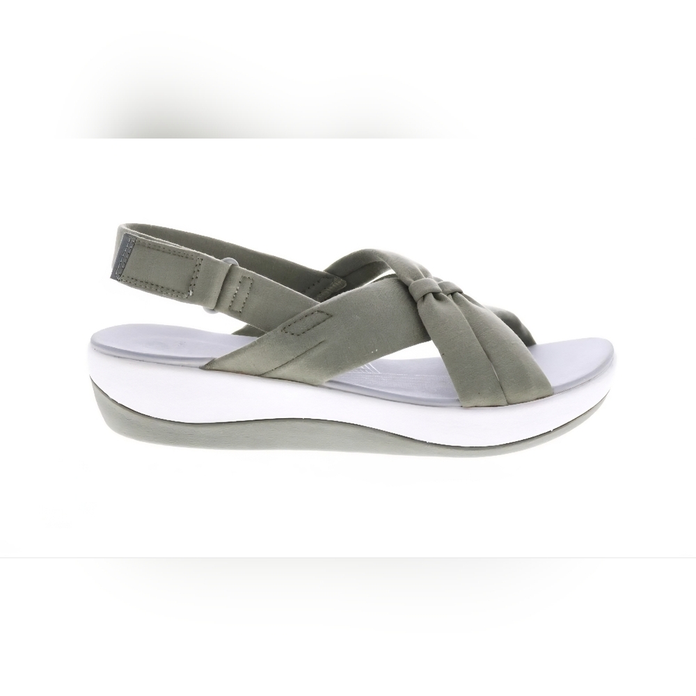 Clarks Cloudsteppers Arla Belle Flat Sandals In Olive